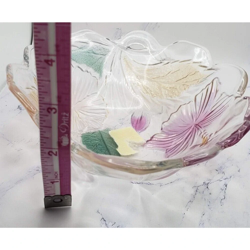 Mikasa Studio Nova Crystal Embossed Floral Pattern 8 Inch Serving Bowl
